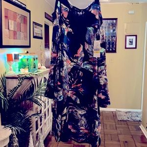 Beautiful Karen Kane New Dress! It has Cold Shoulders With Bell Sleeves!